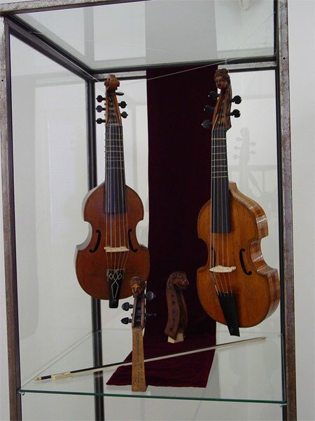 Viola da gamba France