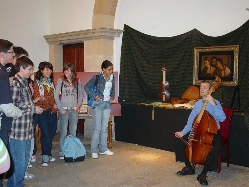 Exhibition historical musical instruments Orpheon Foundation